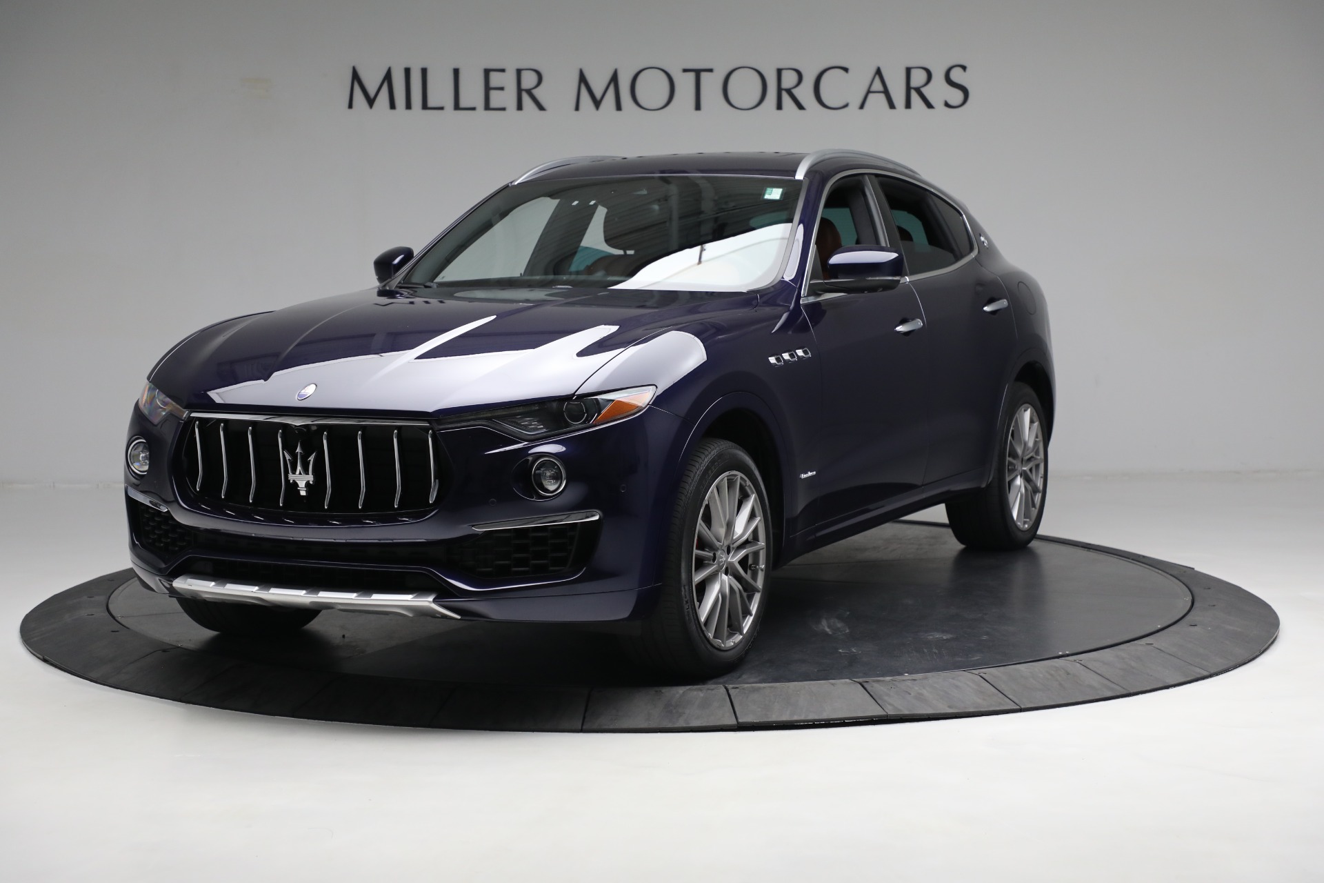 Used 2019 Maserati Levante Q4 GranLusso for sale Sold at Bentley Greenwich in Greenwich CT 06830 1