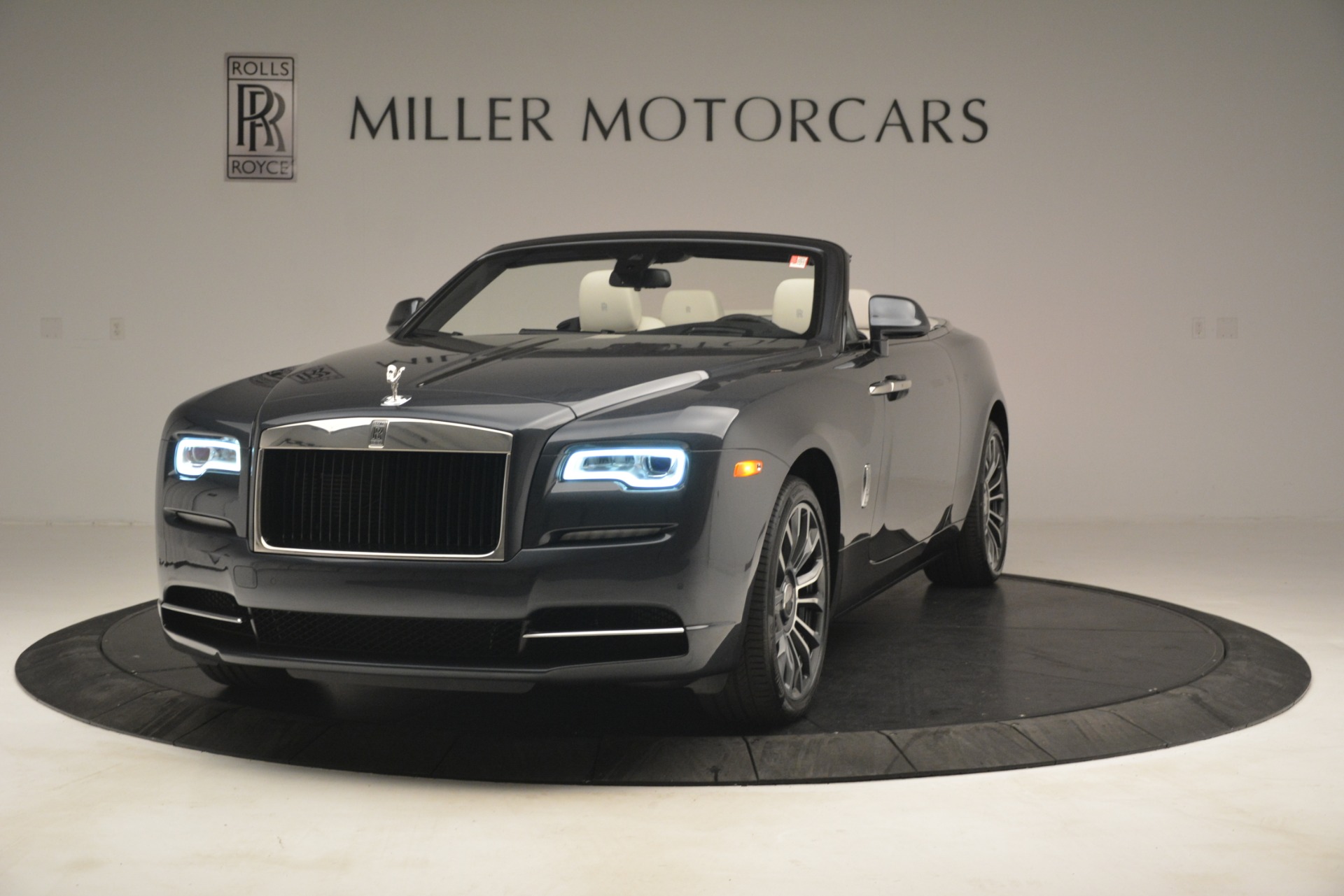 New 2019 Rolls-Royce Dawn for sale Sold at Bentley Greenwich in Greenwich CT 06830 1