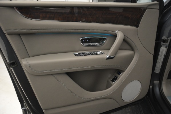 New 2019 Bentley Bentayga V8 for sale Sold at Bentley Greenwich in Greenwich CT 06830 17