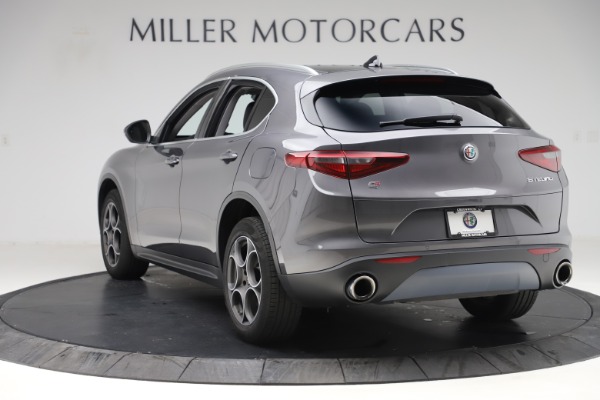 Used 2019 Alfa Romeo Stelvio Q4 for sale Sold at Bentley Greenwich in Greenwich CT 06830 5