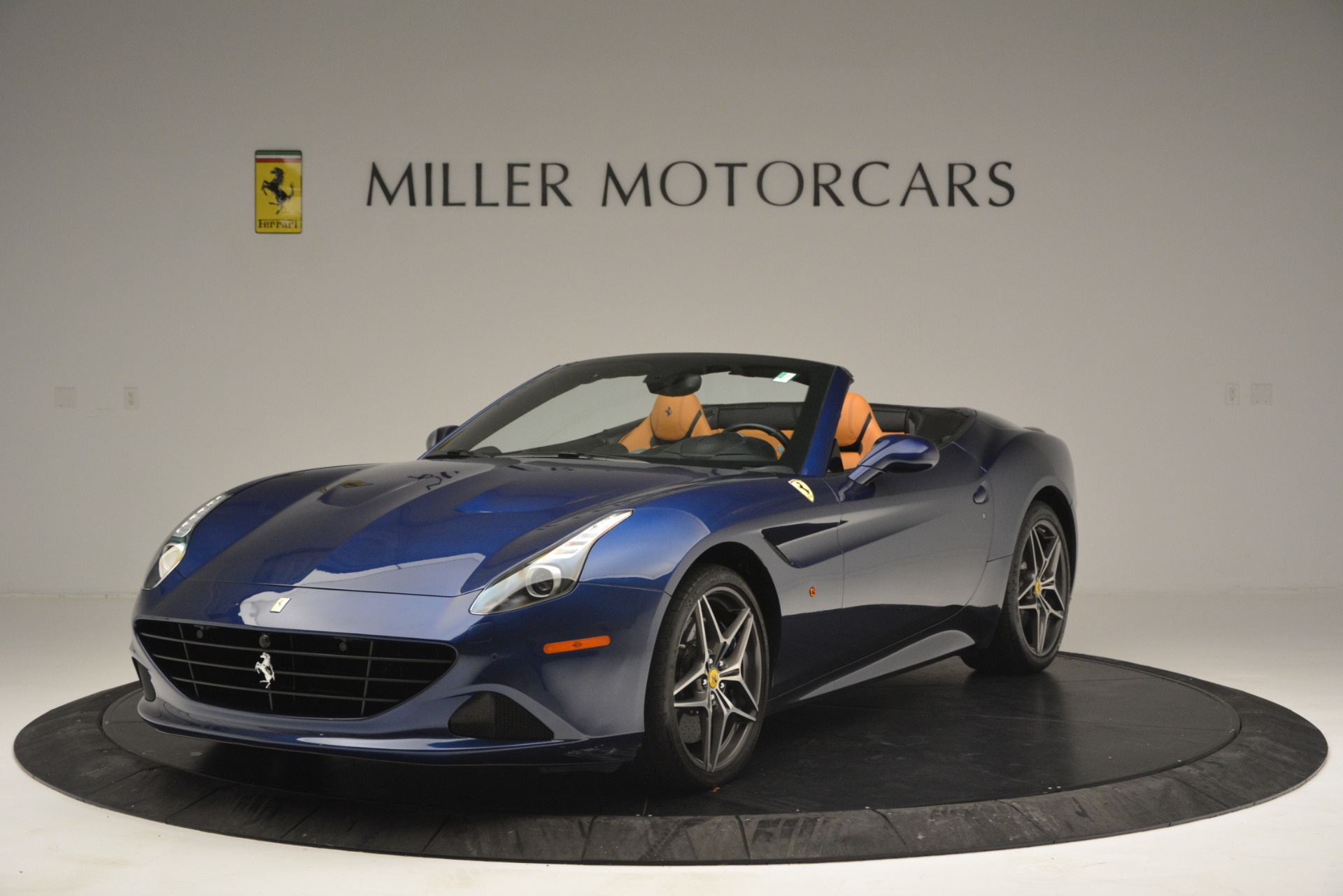 Used 2016 Ferrari California T for sale Sold at Bentley Greenwich in Greenwich CT 06830 1