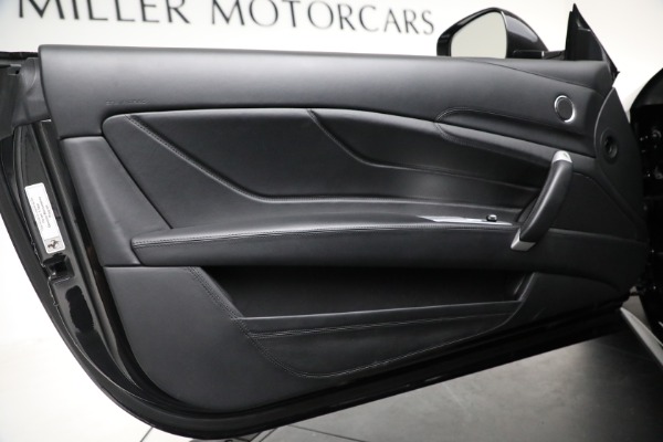 Used 2014 Ferrari FF Base for sale Sold at Bentley Greenwich in Greenwich CT 06830 17