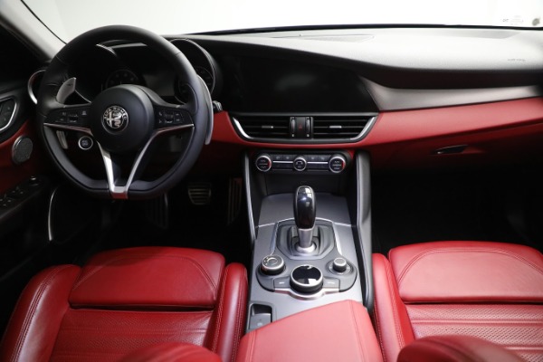 New 2019 Alfa Romeo Giulia Ti Sport Q4 for sale Sold at Bentley Greenwich in Greenwich CT 06830 18