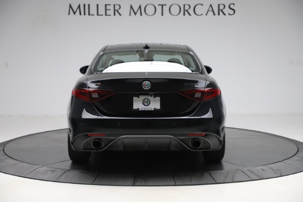 Used 2019 Alfa Romeo Giulia Sport Q4 for sale Sold at Bentley Greenwich in Greenwich CT 06830 6