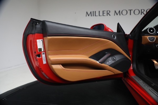 Used 2016 Ferrari California T Handling Speciale for sale Call for price at Bentley Greenwich in Greenwich CT 06830 21