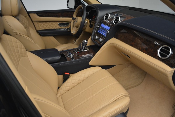 Used 2017 Bentley Bentayga W12 for sale Sold at Bentley Greenwich in Greenwich CT 06830 25
