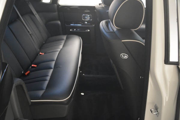 Used 2014 Rolls-Royce Phantom for sale Sold at Bentley Greenwich in Greenwich CT 06830 24