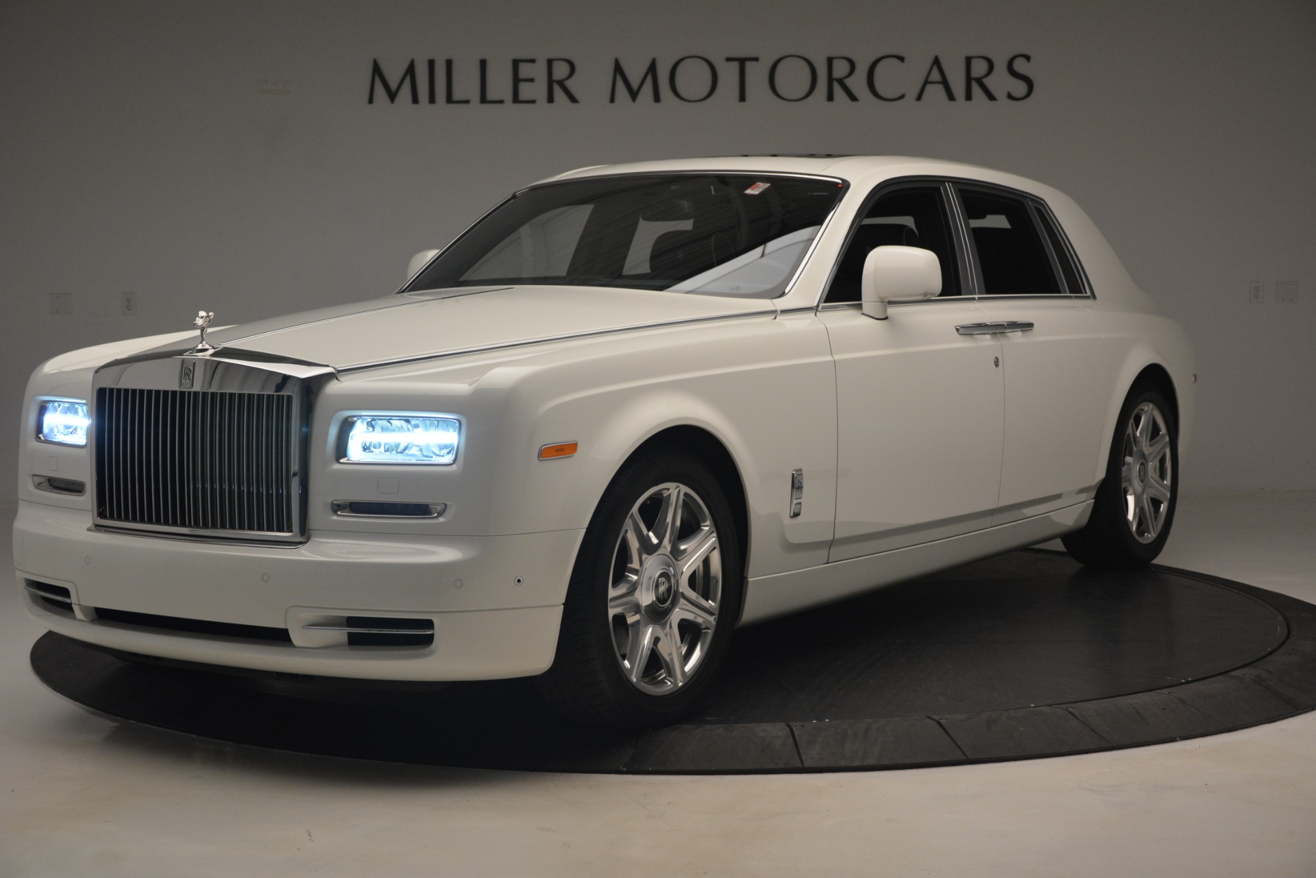 Used 2014 Rolls-Royce Phantom for sale Sold at Bentley Greenwich in Greenwich CT 06830 1