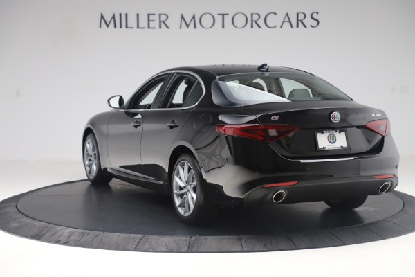 New 2019 Alfa Romeo Giulia Q4 for sale Sold at Bentley Greenwich in Greenwich CT 06830 5