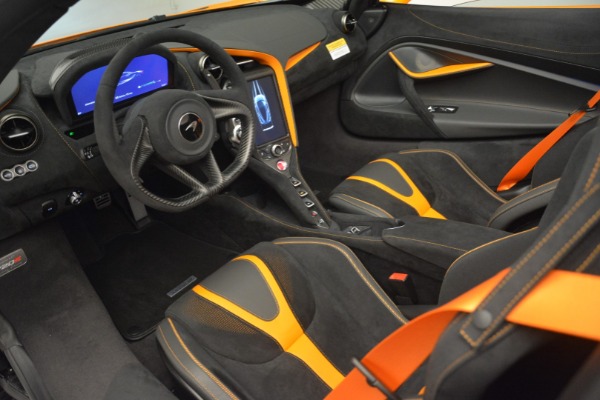 New 2020 McLaren 720S Spider for sale Sold at Bentley Greenwich in Greenwich CT 06830 24