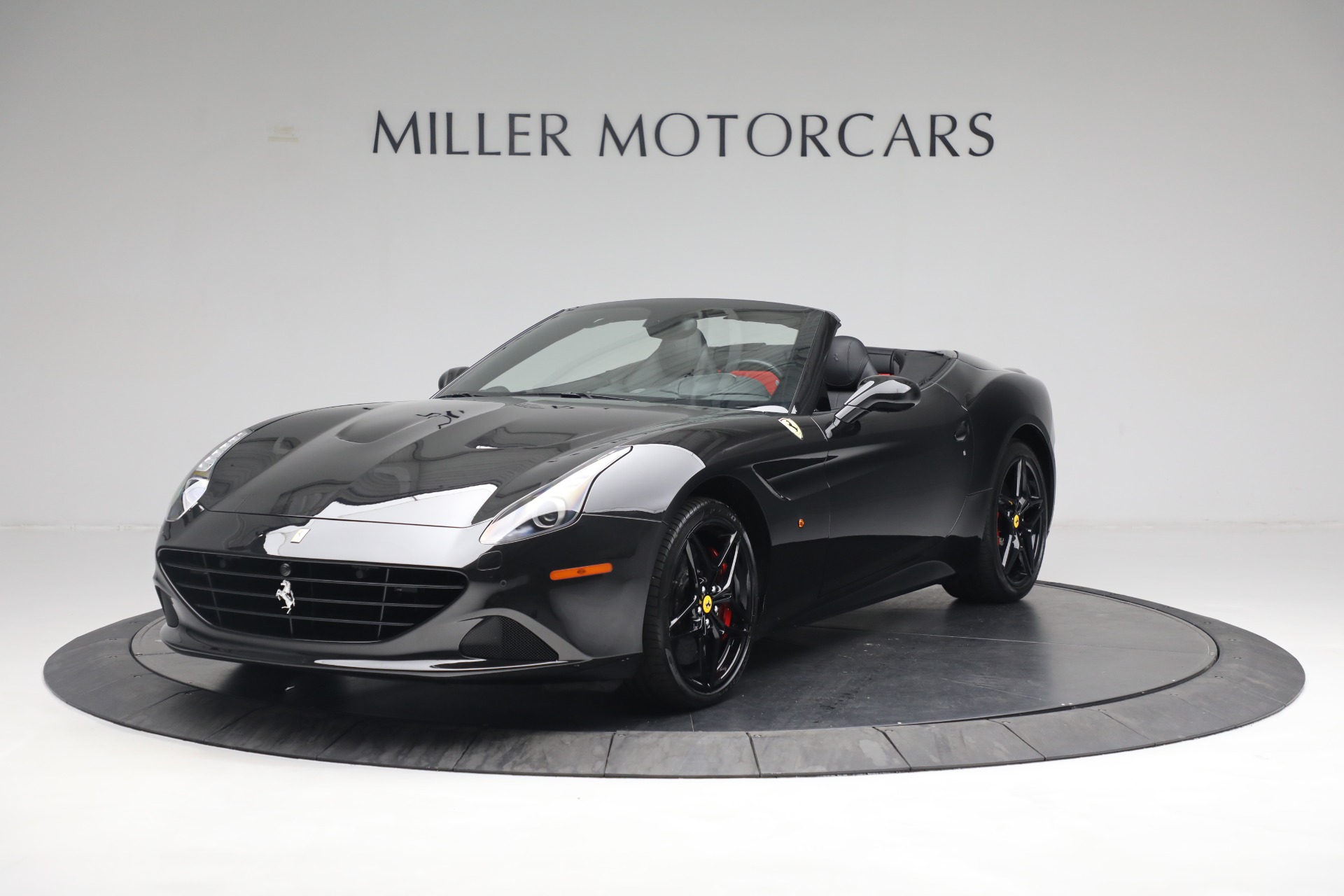 Used 2016 Ferrari California T for sale Sold at Bentley Greenwich in Greenwich CT 06830 1