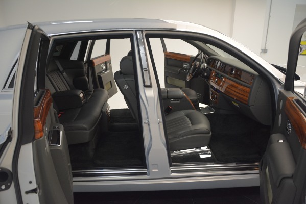 Used 2007 Rolls-Royce Phantom for sale Sold at Bentley Greenwich in Greenwich CT 06830 28