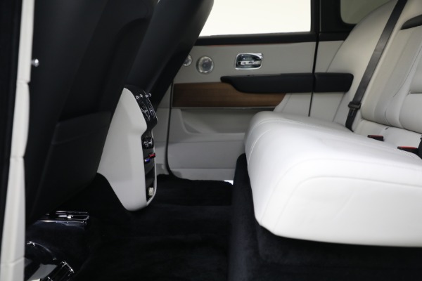 New 2019 Rolls-Royce Cullinan for sale Sold at Bentley Greenwich in Greenwich CT 06830 16