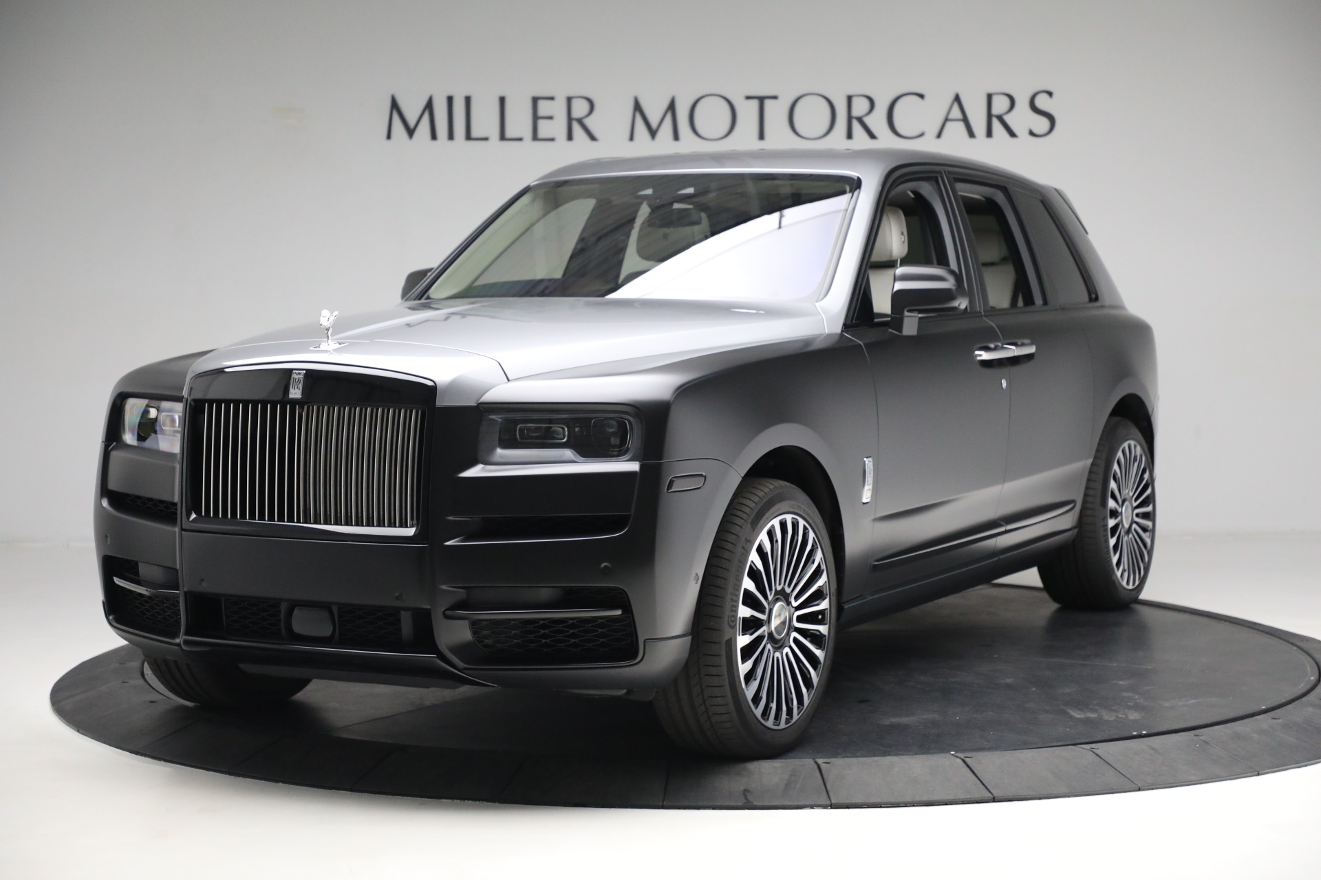 Used 2019 Rolls-Royce Cullinan for sale Sold at Bentley Greenwich in Greenwich CT 06830 1