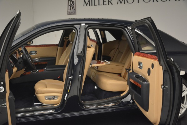 Used 2015 Rolls-Royce Ghost for sale Sold at Bentley Greenwich in Greenwich CT 06830 25