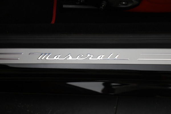 Used 2018 Maserati GranTurismo Sport Convertible for sale Sold at Bentley Greenwich in Greenwich CT 06830 28