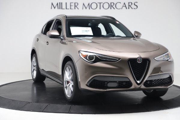 New 2019 Alfa Romeo Stelvio Ti Sport Q4 for sale Sold at Bentley Greenwich in Greenwich CT 06830 11