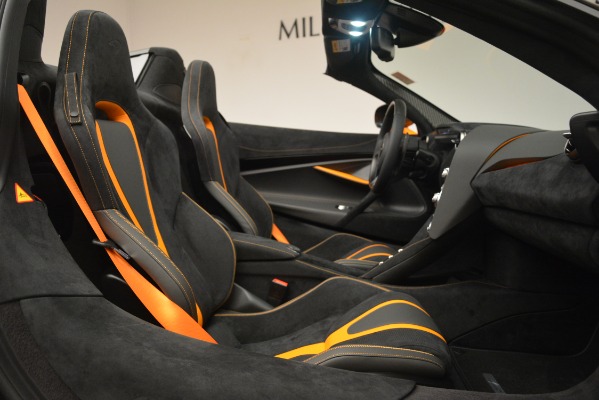 New 2020 McLaren 720S Spider for sale Sold at Bentley Greenwich in Greenwich CT 06830 25