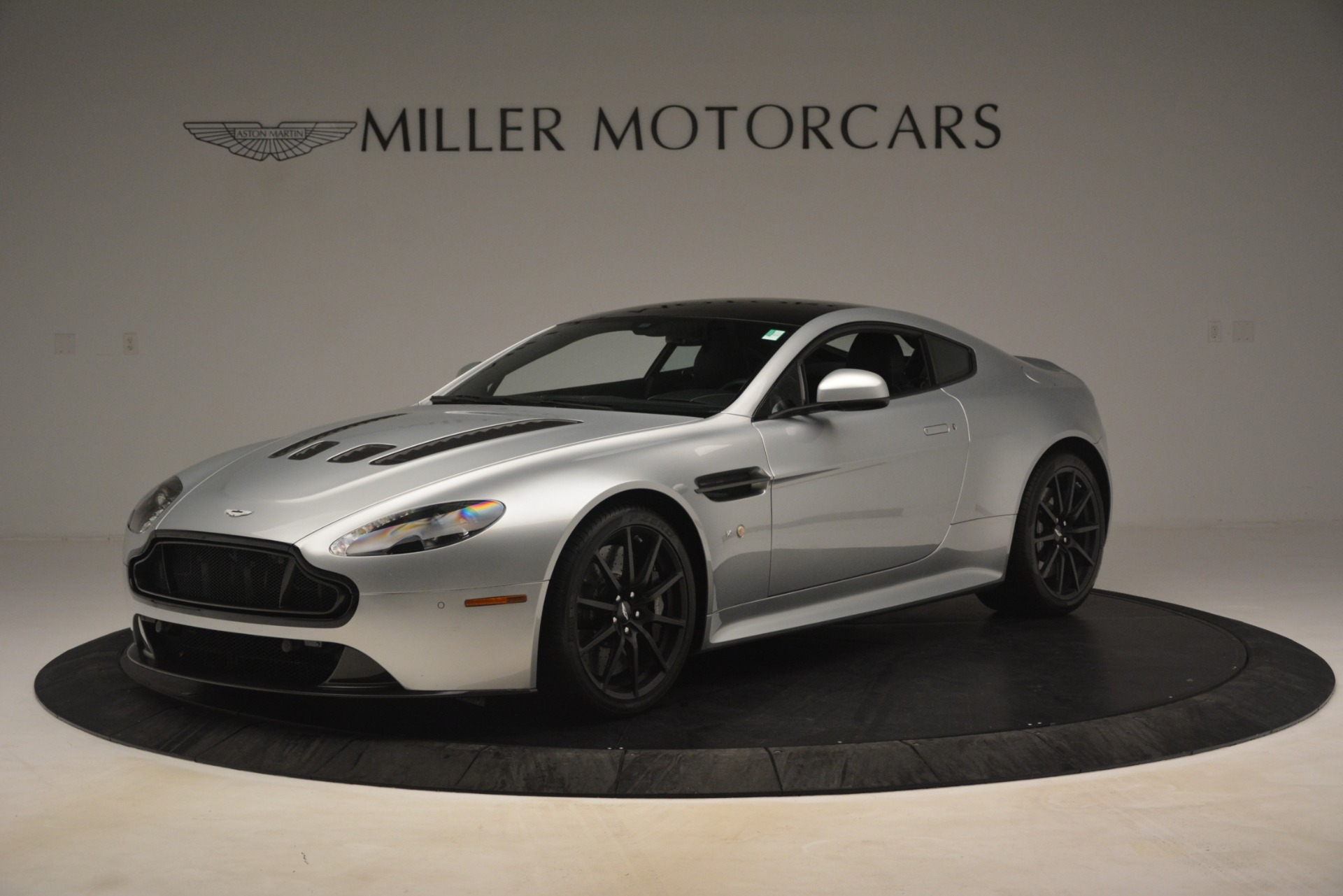 Used 2015 Aston Martin V12 Vantage S Coupe for sale Sold at Bentley Greenwich in Greenwich CT 06830 1