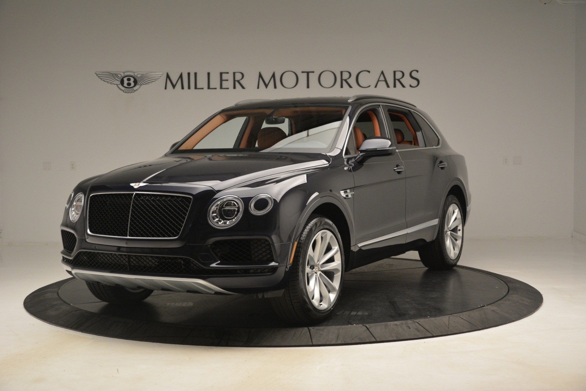 Used 2019 Bentley Bentayga V8 for sale $146,900 at Bentley Greenwich in Greenwich CT 06830 1