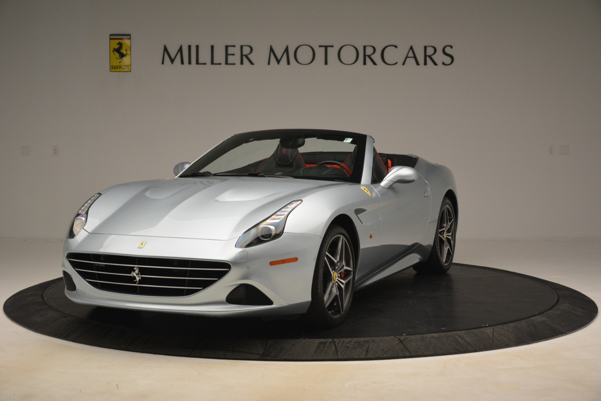 Used 2016 Ferrari California T for sale Sold at Bentley Greenwich in Greenwich CT 06830 1