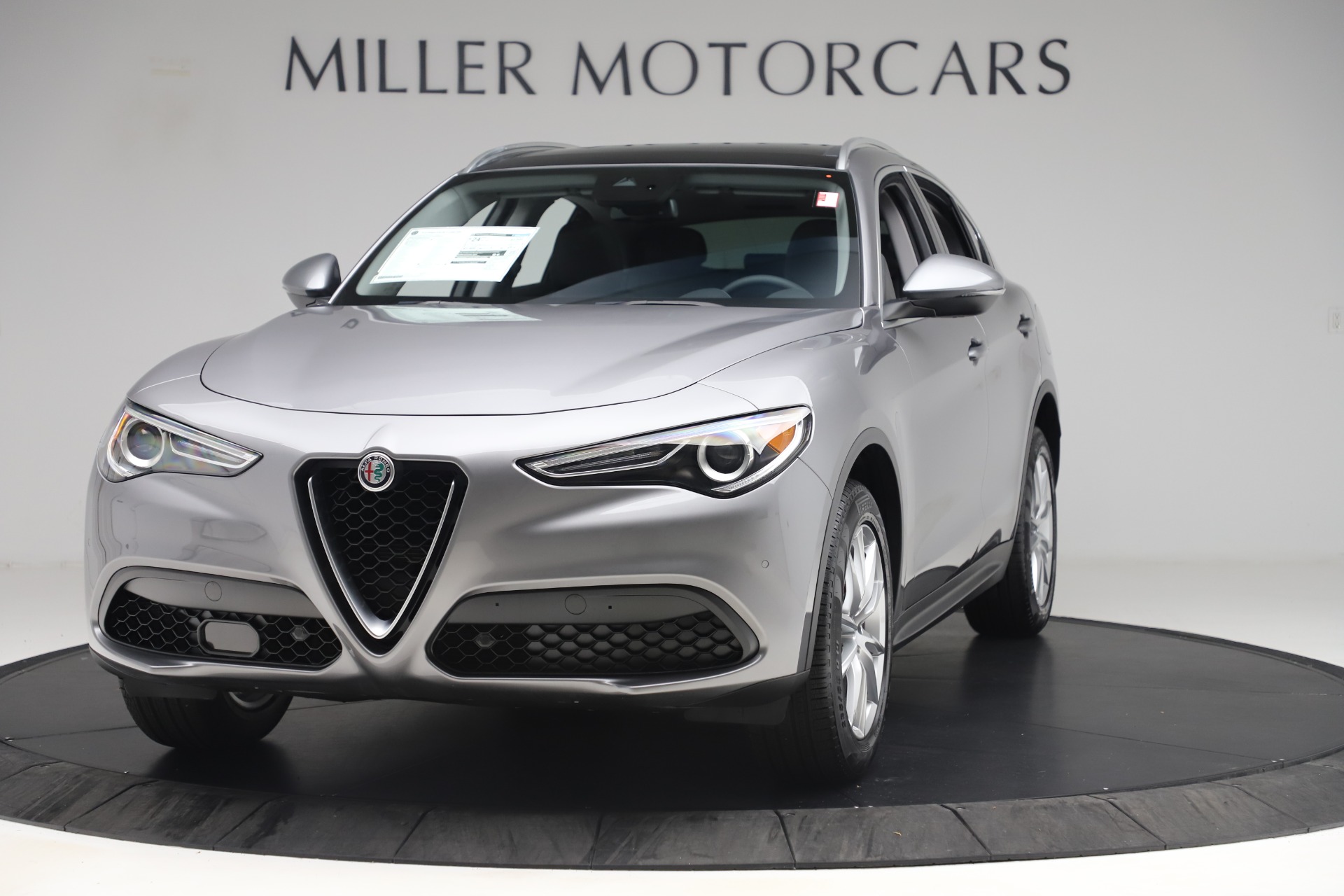 New 2019 Alfa Romeo Stelvio Ti Lusso Q4 for sale Sold at Bentley Greenwich in Greenwich CT 06830 1