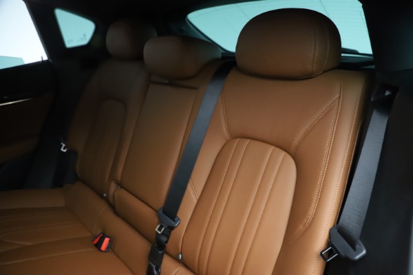 New 2019 Maserati Levante Q4 for sale $83,660 at Bentley Greenwich in Greenwich CT 06830 18