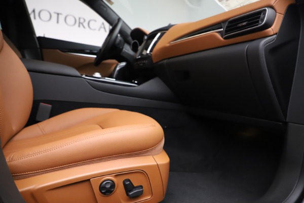 New 2019 Maserati Levante Q4 for sale $83,660 at Bentley Greenwich in Greenwich CT 06830 23