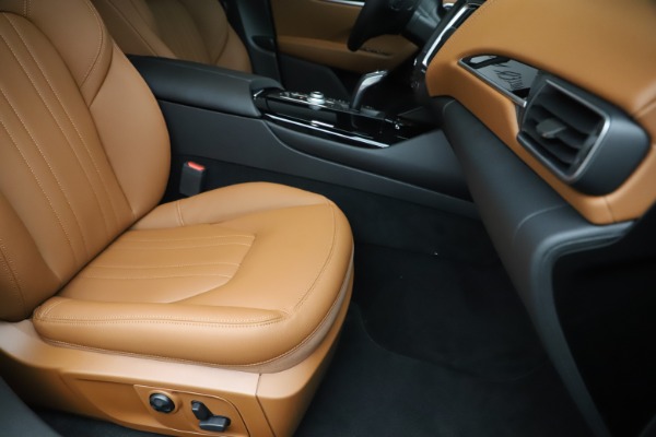 New 2019 Maserati Levante Q4 for sale $83,660 at Bentley Greenwich in Greenwich CT 06830 24