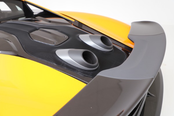 New 2019 McLaren 600LT Coupe for sale $279,310 at Bentley Greenwich in Greenwich CT 06830 22