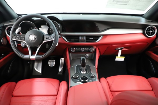 New 2019 Alfa Romeo Stelvio Ti Sport Q4 for sale Sold at Bentley Greenwich in Greenwich CT 06830 16
