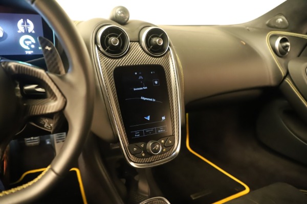 Used 2017 McLaren 570S for sale $159,900 at Bentley Greenwich in Greenwich CT 06830 18