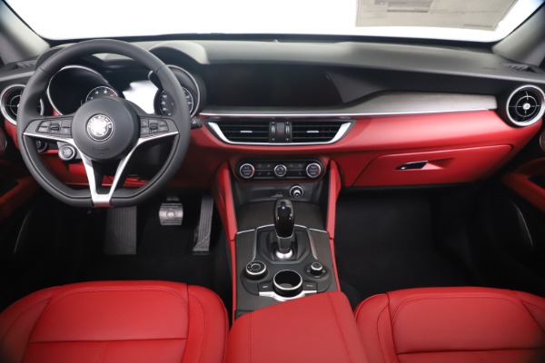 New 2019 Alfa Romeo Stelvio Ti Q4 for sale Sold at Bentley Greenwich in Greenwich CT 06830 16