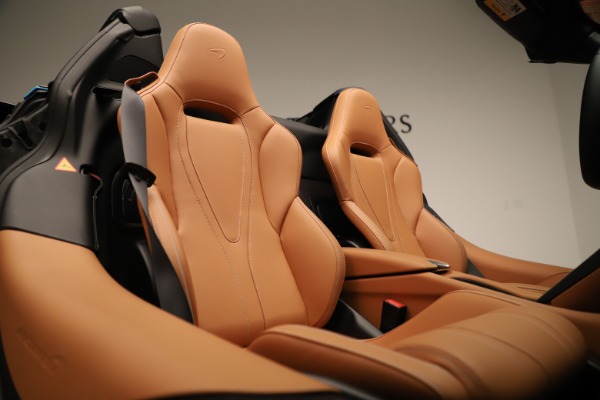 New 2020 McLaren 720S SPIDER Convertible for sale Sold at Bentley Greenwich in Greenwich CT 06830 23