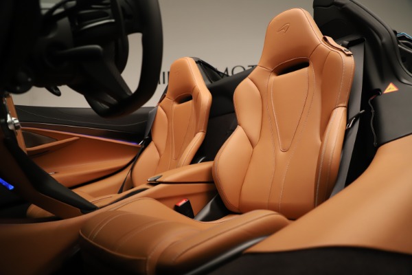 New 2020 McLaren 720S SPIDER Convertible for sale Sold at Bentley Greenwich in Greenwich CT 06830 26