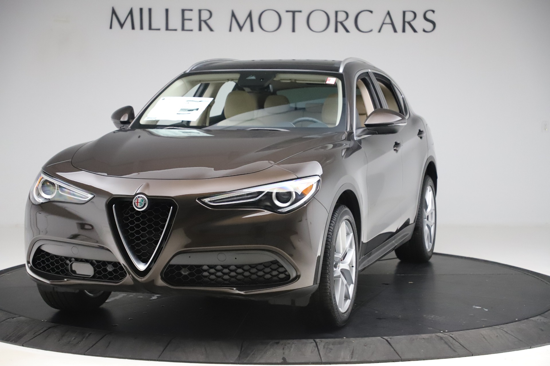 New 2019 Alfa Romeo Stelvio Ti Lusso Q4 for sale Sold at Bentley Greenwich in Greenwich CT 06830 1