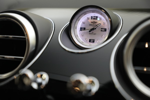 Used 2020 Bentley Bentayga V8 Design Series for sale $145,900 at Bentley Greenwich in Greenwich CT 06830 27