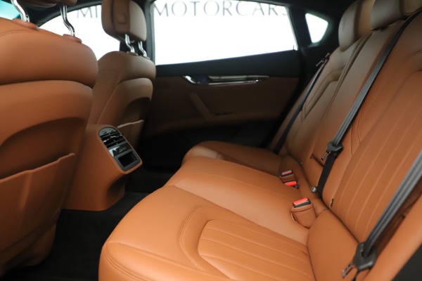 Used 2014 Maserati Quattroporte S Q4 for sale Sold at Bentley Greenwich in Greenwich CT 06830 17