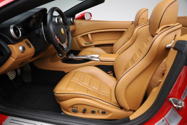 Used 2013 Ferrari California 30 for sale $112,900 at Bentley Greenwich in Greenwich CT 06830 20