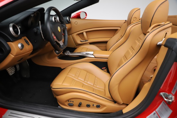 Used 2013 Ferrari California 30 for sale Sold at Bentley Greenwich in Greenwich CT 06830 20