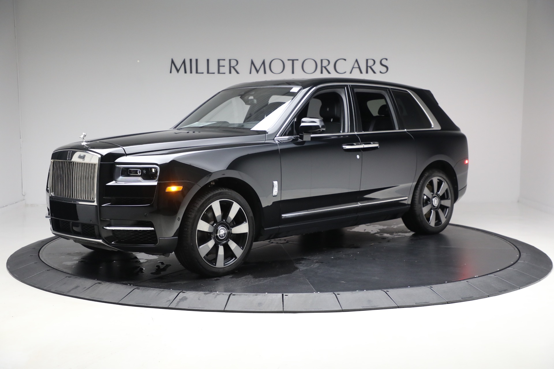 Used 2020 Rolls-Royce Cullinan for sale Sold at Bentley Greenwich in Greenwich CT 06830 1