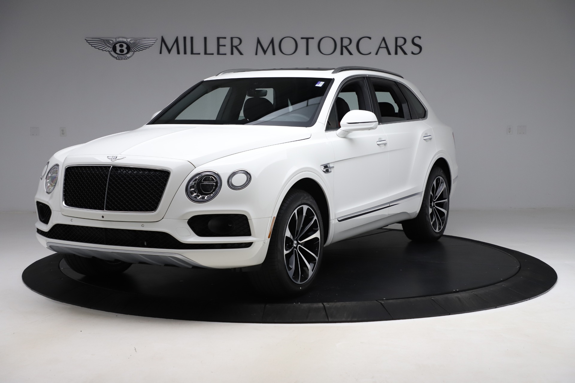 New 2020 Bentley Bentayga V8 for sale $202,735 at Bentley Greenwich in Greenwich CT 06830 1