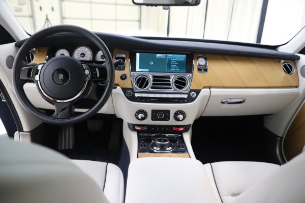 Used 2016 Rolls-Royce Wraith for sale Sold at Bentley Greenwich in Greenwich CT 06830 10