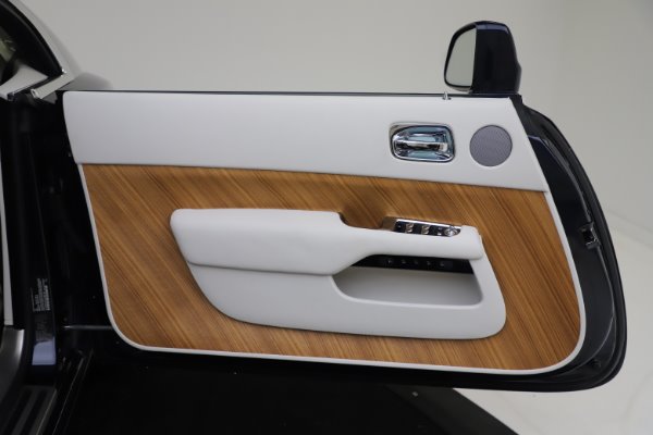 Used 2016 Rolls-Royce Wraith for sale Sold at Bentley Greenwich in Greenwich CT 06830 17