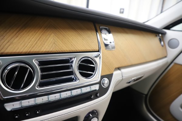 Used 2016 Rolls-Royce Wraith for sale Sold at Bentley Greenwich in Greenwich CT 06830 20