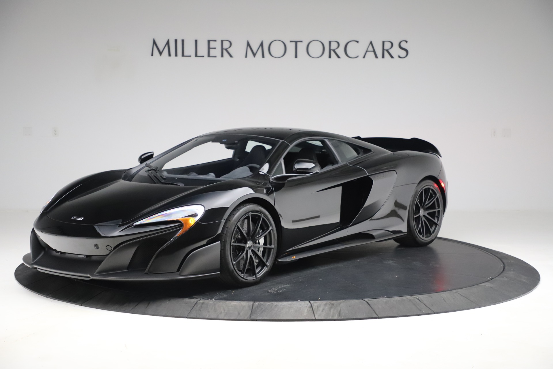 Used 2016 McLaren 675LT COUPE for sale Sold at Bentley Greenwich in Greenwich CT 06830 1