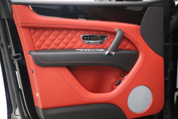 Used 2020 Bentley Bentayga V8 for sale $154,900 at Bentley Greenwich in Greenwich CT 06830 17