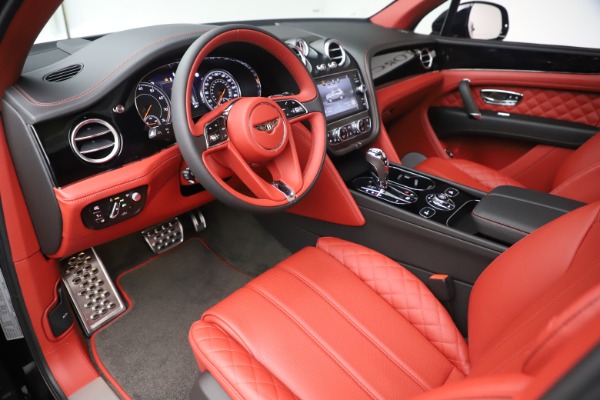 Used 2020 Bentley Bentayga V8 for sale $154,900 at Bentley Greenwich in Greenwich CT 06830 18