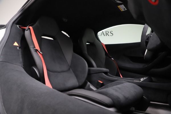 Used 2019 McLaren 600LT Coupe for sale $219,900 at Bentley Greenwich in Greenwich CT 06830 16