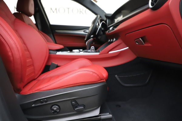 New 2020 Alfa Romeo Stelvio Ti Sport Q4 for sale Sold at Bentley Greenwich in Greenwich CT 06830 23